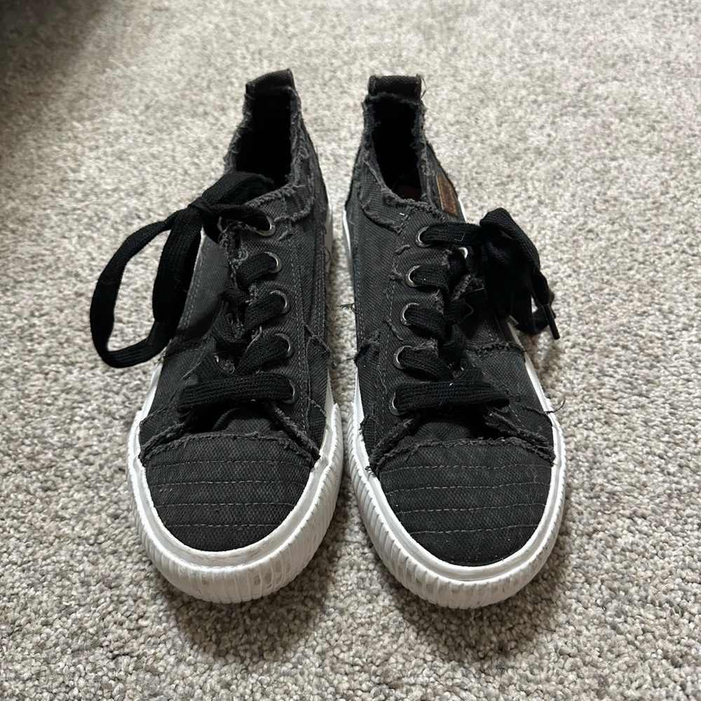 Dark Grey Blowfish  Sneakers with White Soles